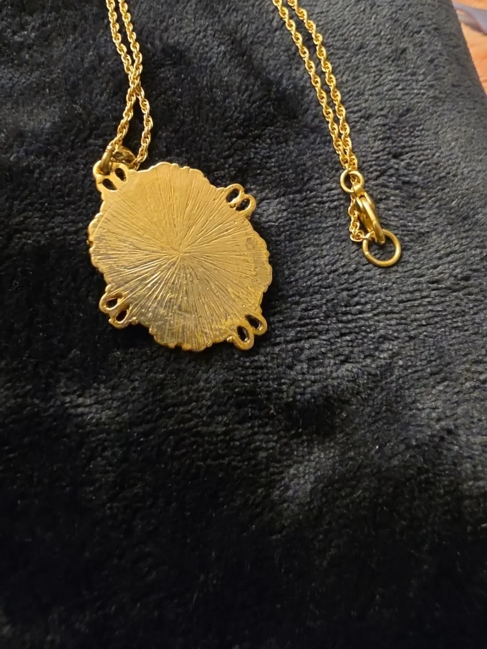 Gold and Cream Cameo Pendant Necklace
